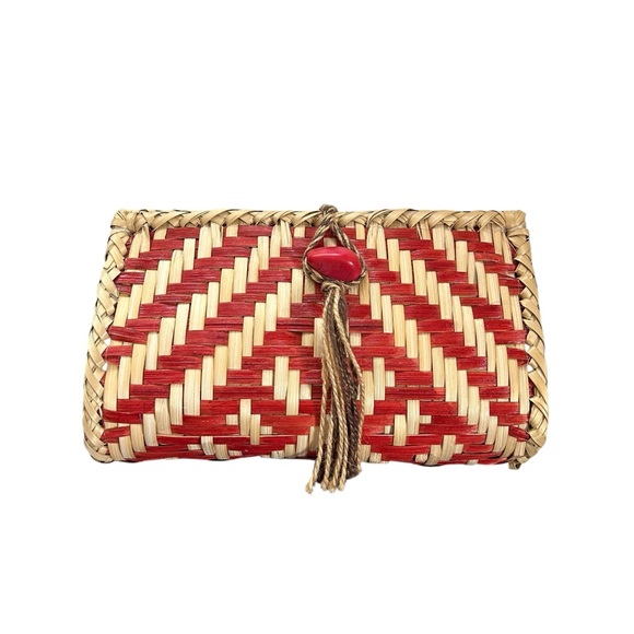 Vintage Handmade Red Tan Woven Straw Clutch Stone Tassel Retro PinUp Tiki Summer - Picture 1 of 16